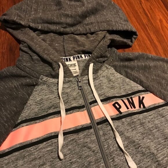 Victoria’s Secret Grey Raglan Pink Hoodie With Front Pouch Pocket 🌻 - Picture 3 of 7